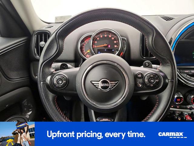 Photo of 2019 White MINI Countryman