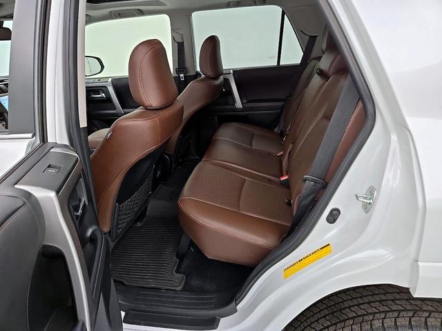 Photo of 2024 Pearl Toyota 4Runner