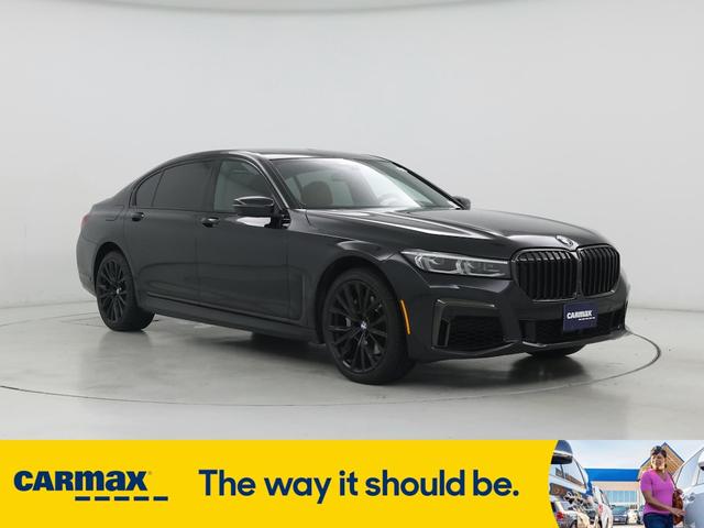2022 BMW 740