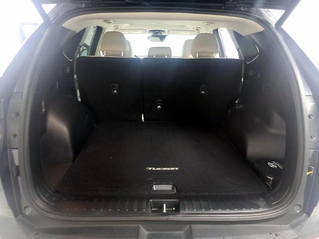 Photo of 2023 Gray Hyundai TUCSON