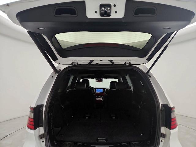 Photo of 2022 White Dodge Durango