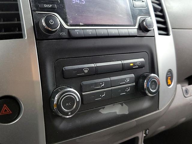 Photo of 2017 Gray Nissan Frontier