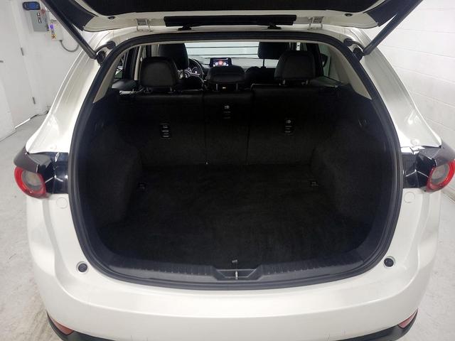 Photo of 2018 White Mazda CX-5