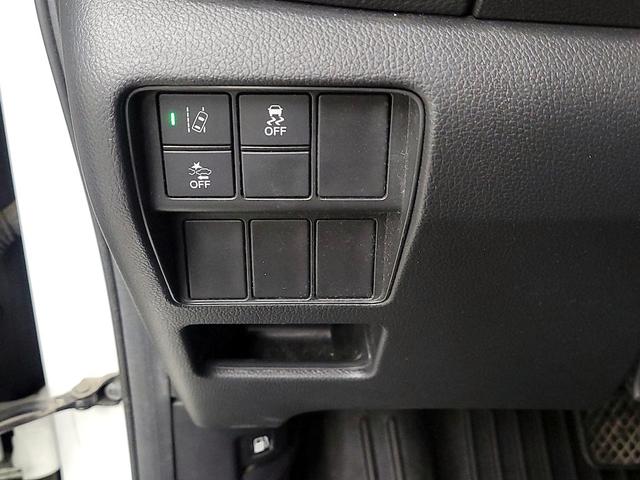 Photo of 2018 White Honda CR-V