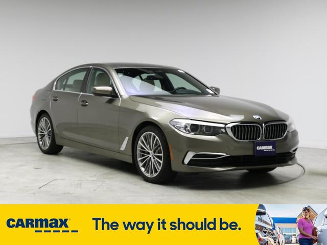 2019 BMW 530