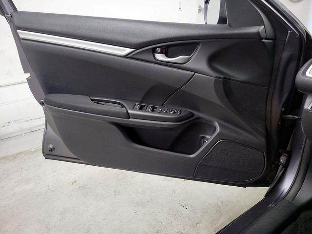 Photo of 2019 Gray Honda Civic