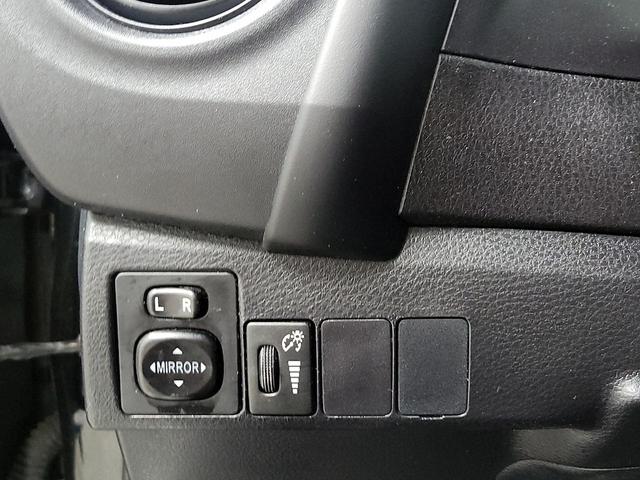 Photo of 2017 Gray Toyota Corolla
