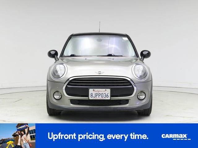 Photo of 2019 Silver MINI Hardtop