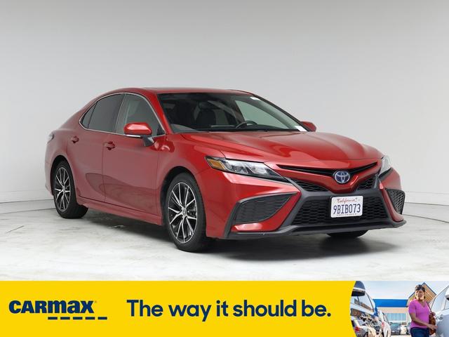 2022 Toyota Camry Hybrid