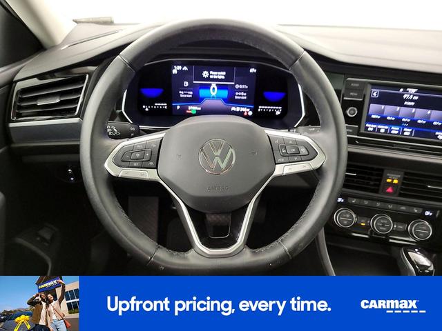 Photo of 2023 White Volkswagen Jetta