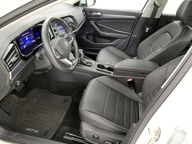 Photo of 2023 White Volkswagen Jetta