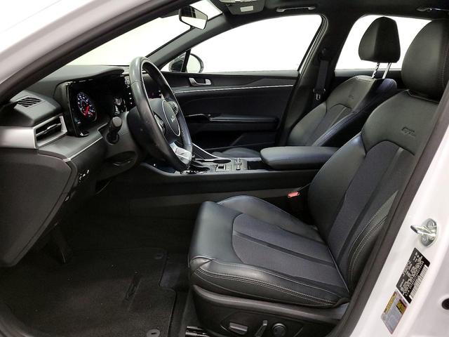 Photo of 2024 White Kia K5
