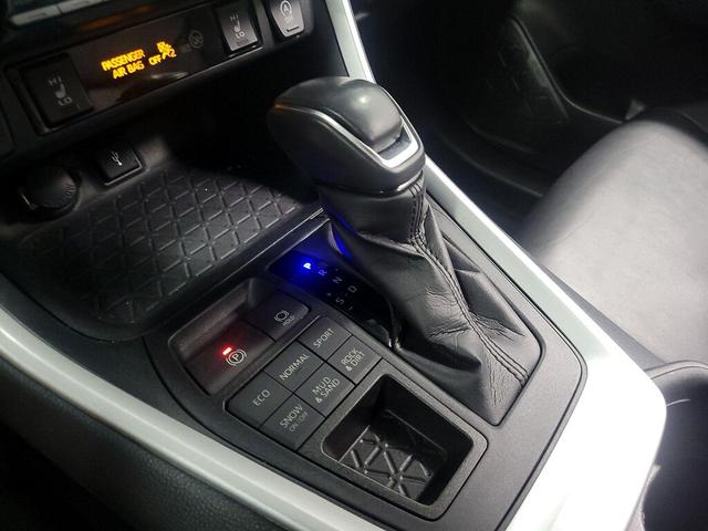 Photo of 2020 White Toyota RAV4