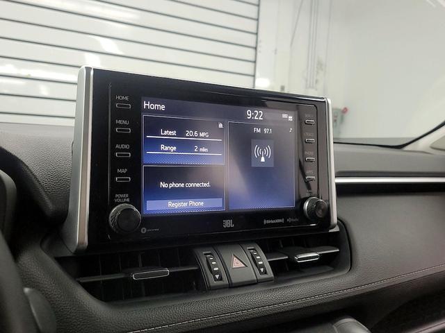 Photo of 2020 White Toyota RAV4
