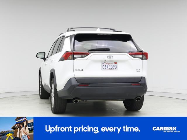 Photo of 2020 White Toyota RAV4