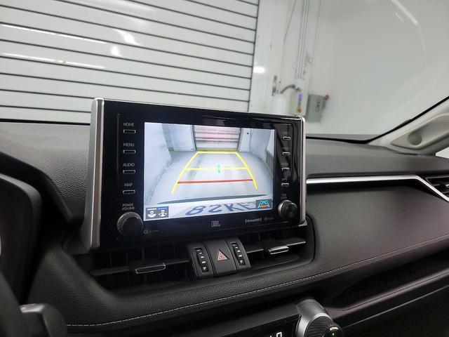 Photo of 2020 White Toyota RAV4