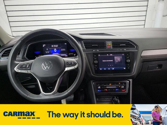 Photo of 2022 White Volkswagen Tiguan