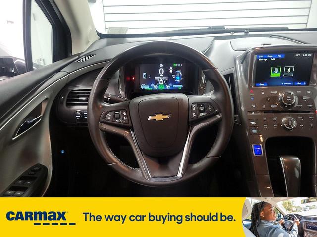 Photo of 2015 White Chevrolet Volt