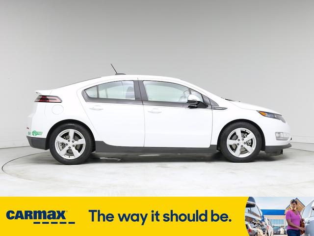 Photo of 2015 White Chevrolet Volt