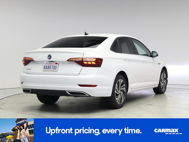 Photo of 2021 White Volkswagen Jetta