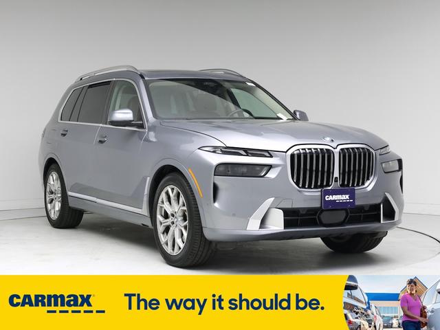 2023 BMW X7