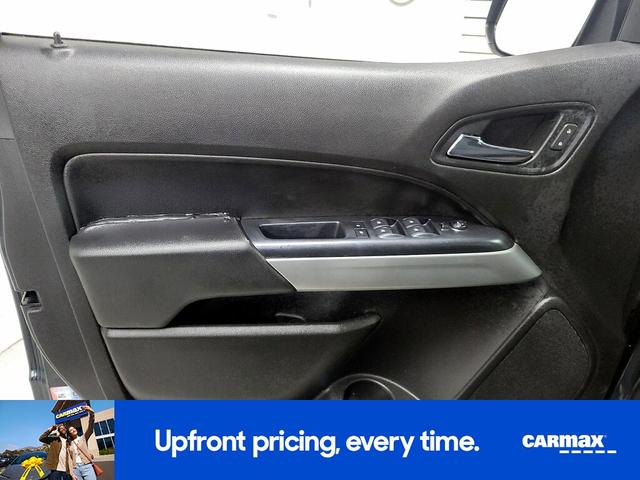 Photo of 2017 Gray Chevrolet Colorado