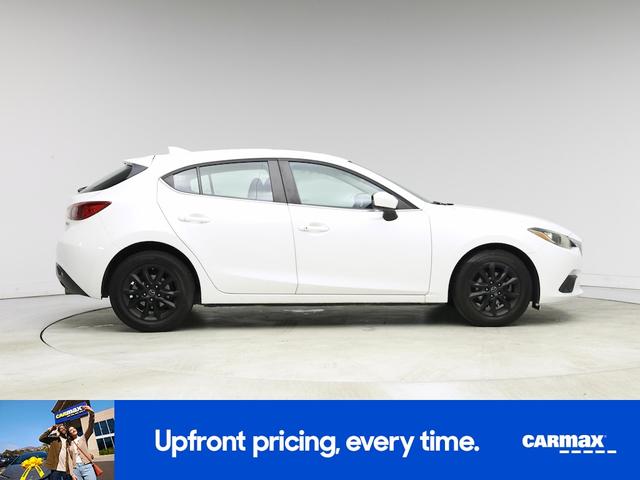 Photo of 2016 White Mazda Mazda3