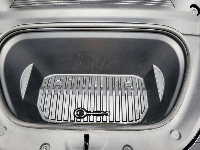 Photo of 2021 Gray Tesla Model Y
