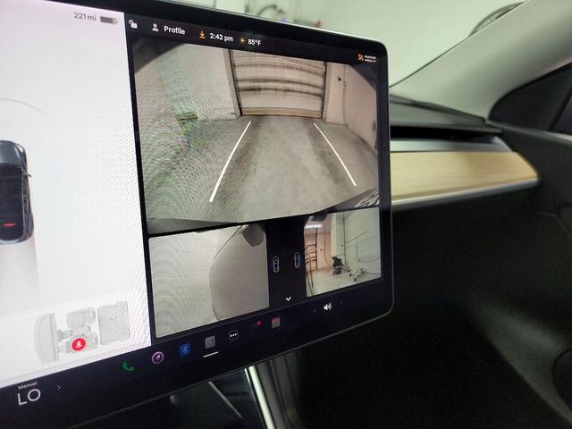 Photo of 2021 Gray Tesla Model Y