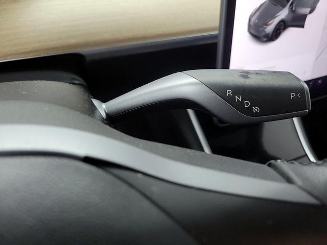 Photo of 2021 Gray Tesla Model Y
