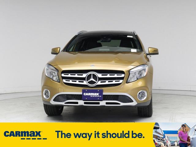 Photo of 2018 Gold Mercedes-Benz GLA 250