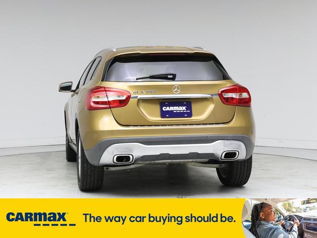 Photo of 2018 Gold Mercedes-Benz GLA 250