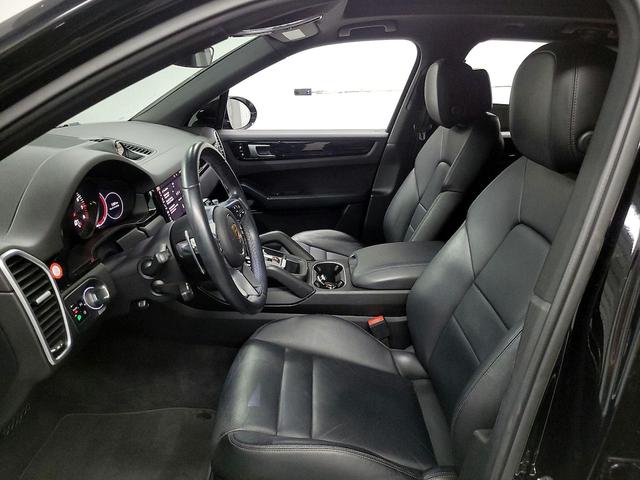 Photo of 2021 Black Porsche Cayenne
