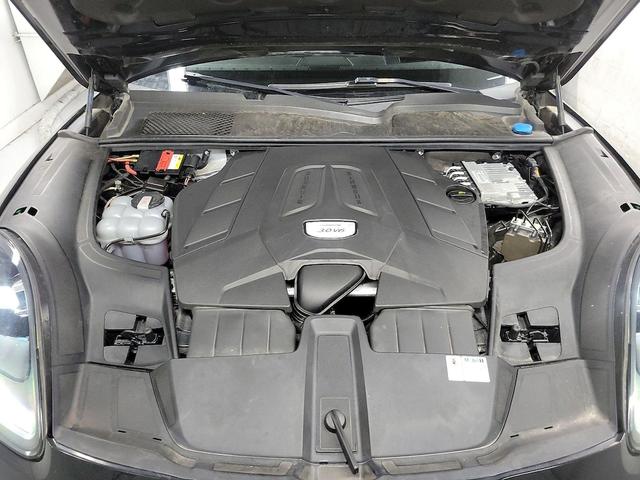 Photo of 2021 Black Porsche Cayenne