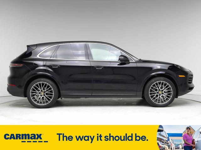 Photo of 2021 Black Porsche Cayenne
