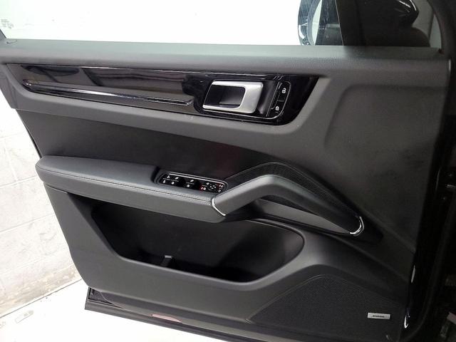 Photo of 2021 Black Porsche Cayenne
