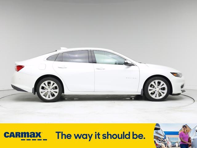 Photo of 2017 White Chevrolet Malibu