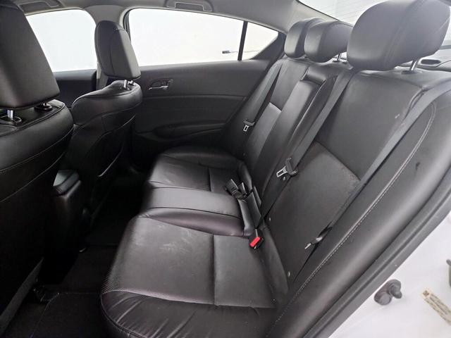 Photo of 2014 White Acura ILX