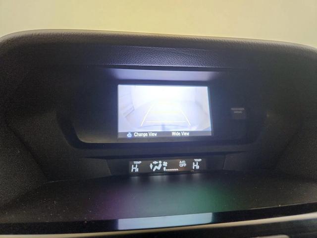 Photo of 2014 White Acura ILX