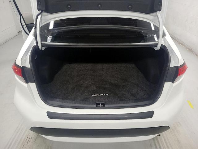 Photo of 2022 White Toyota Corolla Hybrid