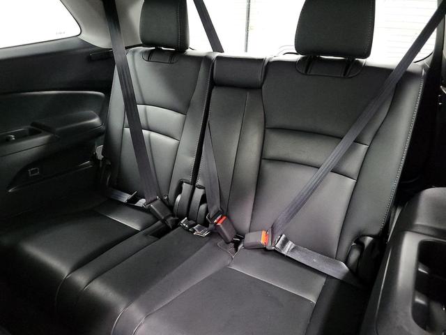 Photo of 2021 White Honda Pilot