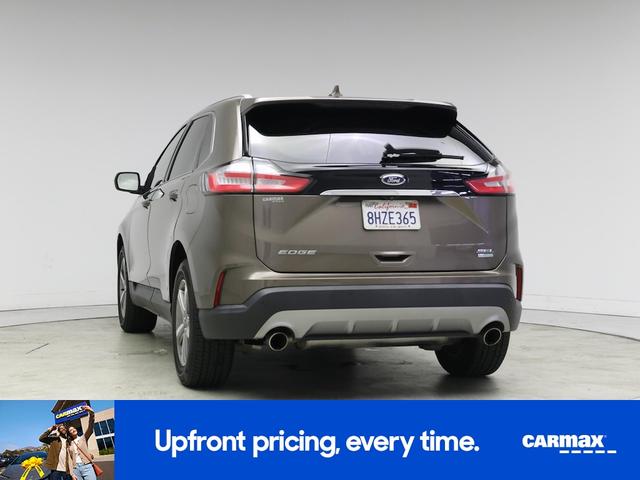 Photo of 2019 Tan Ford Edge