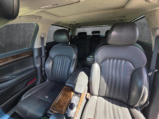 Photo of 2017 Santiago Silver Metallic Genesis G90
