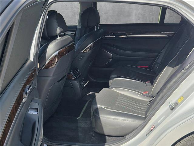 Photo of 2017 Santiago Silver Metallic Genesis G90