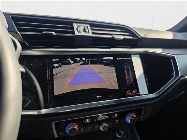 Photo of 2025 Navarra Blue Metallic Audi Q3