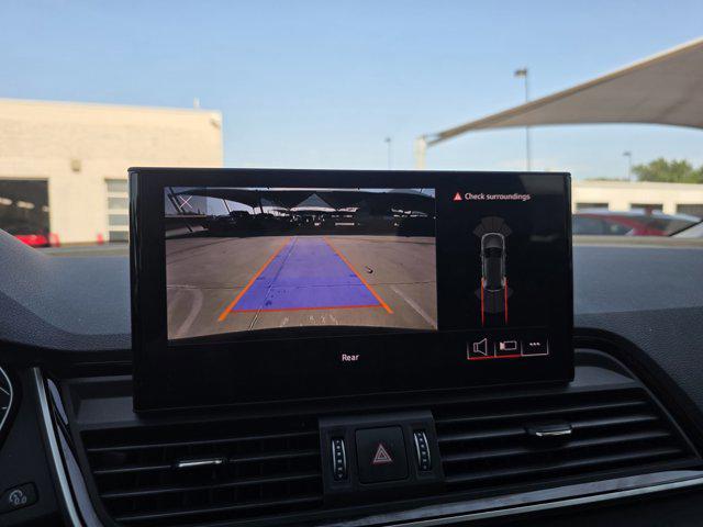 Photo of 2024 Mythos Black Metallic Audi Q5