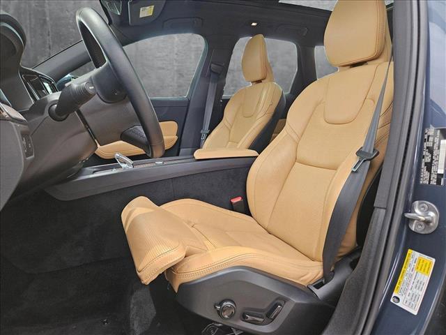 Photo of 2022 Denim Blue Meta Volvo XC60