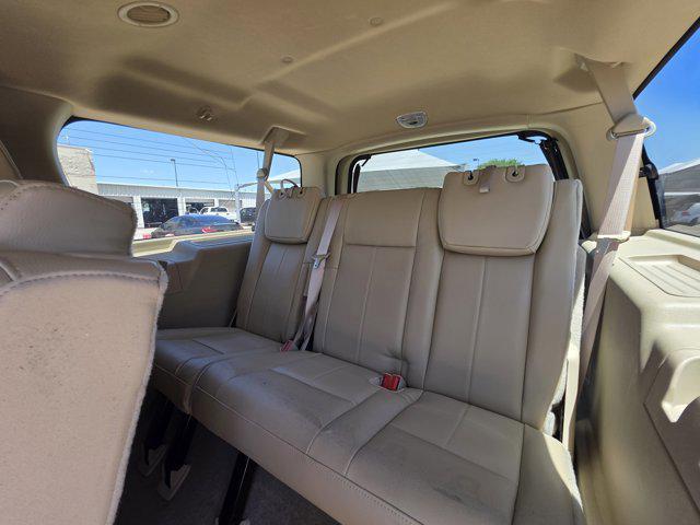 Photo of 2014 Tuxedo Black Metallic Ford Expedition EL