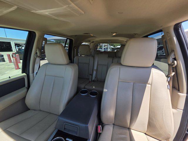 Photo of 2014 Tuxedo Black Metallic Ford Expedition EL