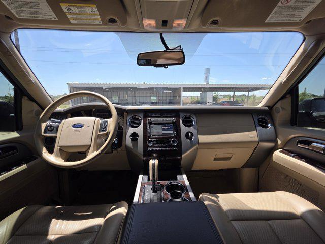 Photo of 2014 Tuxedo Black Metallic Ford Expedition EL